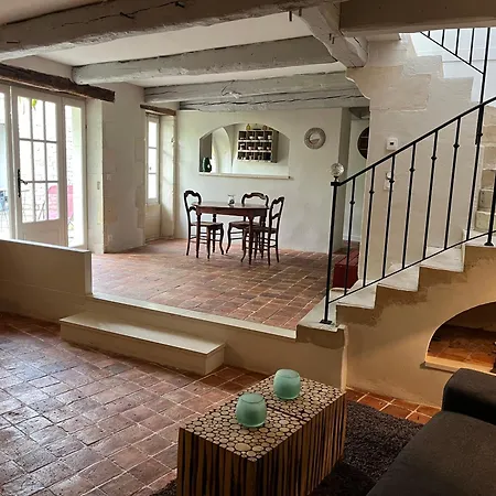 Fenetre Sur Cour * La Flotte