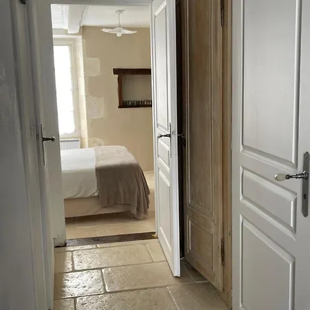 Lägenhet Fenetre Sur Cour La Flotte