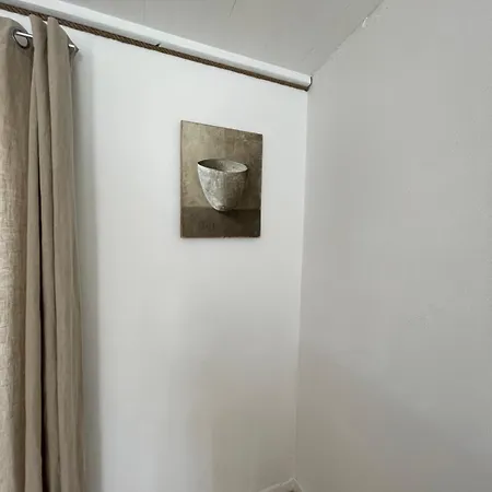 Fenetre Sur Cour La Flotte